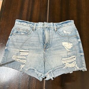 Good American mid-rise distressed jean shorts size 6/28